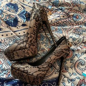 Just Fab Heels/pumps size 12-super sexy lace